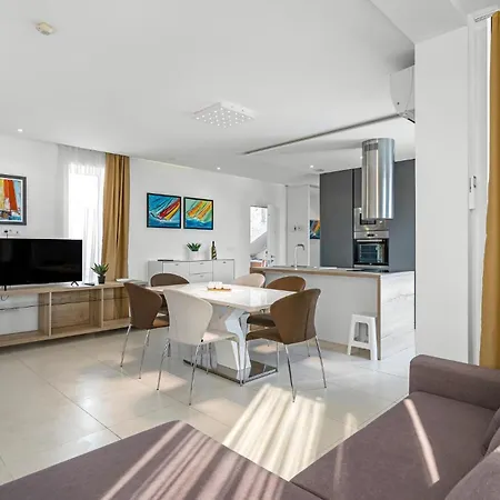 Apartment Lovely In With Wifi - Csv282 Murter