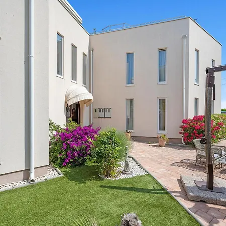 Apartment Lovely In With Wifi - Csv282